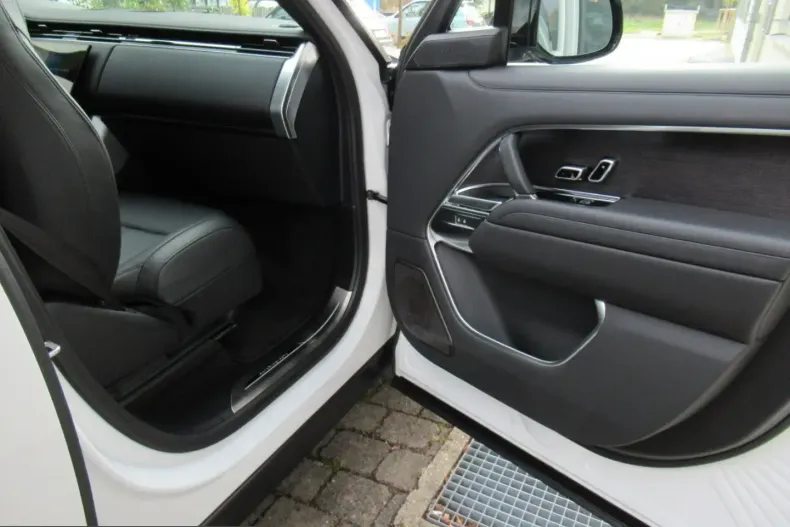 Land Rover Range Rover din 2024 cu 35.000 km - oferta LAN207698 - foto 9