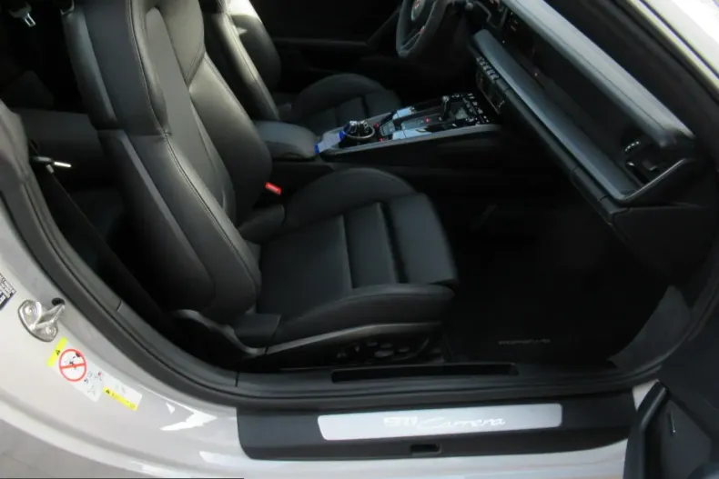 Porsche 992 din 2025 cu 8.000 km - oferta POR207700 - foto 6