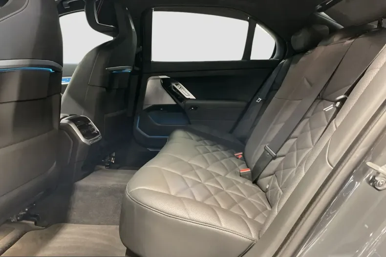 BMW 740 (Seria 7) din 2023 cu 56.523 km - oferta BMW207704 - foto 10