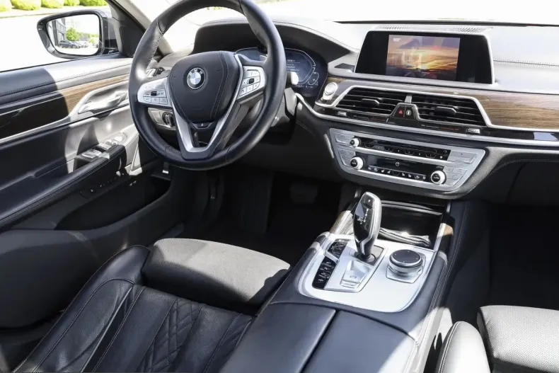 BMW 745 (Seria 7) din 2022 cu 78.500 km - oferta BMW207706 - foto 4