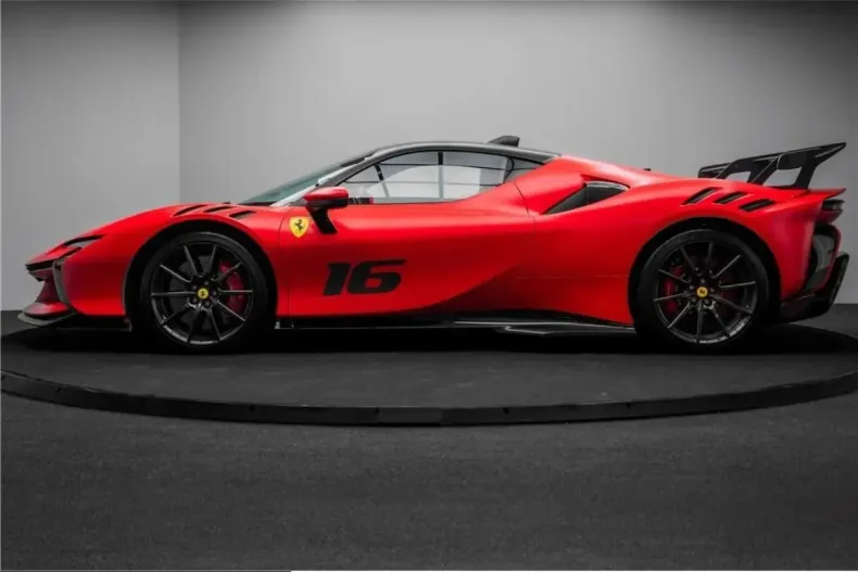 Ferrari SF90 din 2024 cu 2.500 km - oferta FER207719 - foto 3