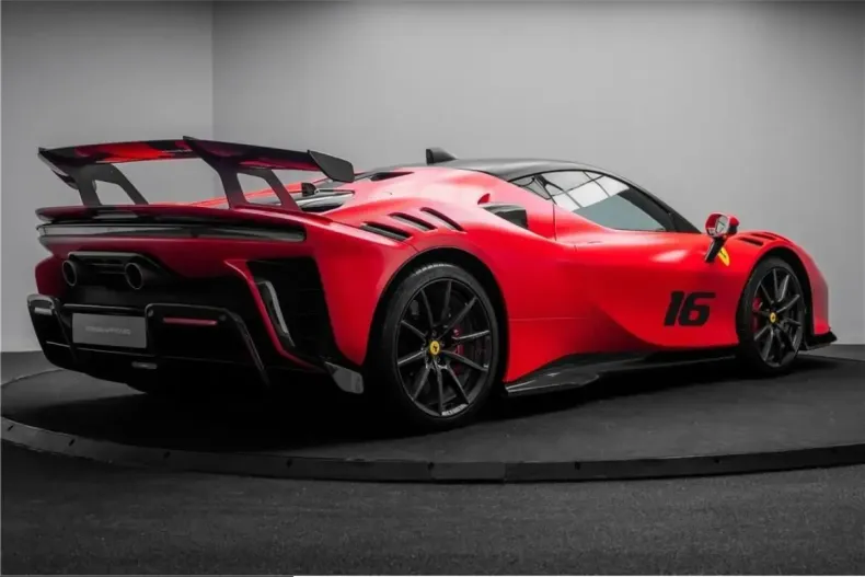 Ferrari SF90 din 2024 cu 2.500 km - oferta FER207719 - foto 6