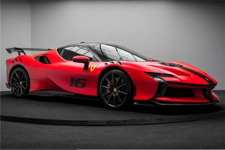 Ferrari SF90 din 2024 cu 2.500 km - oferta FER207719 - foto 8