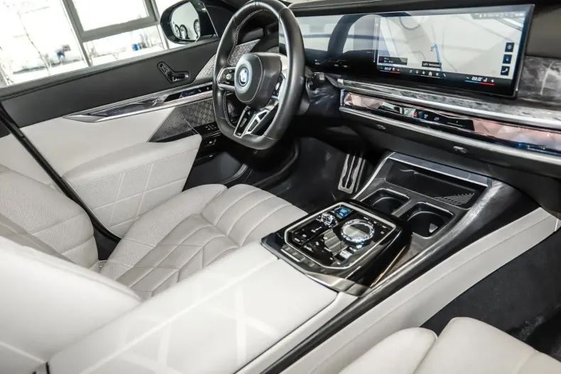 BMW i7 (Seria 7) din 2023 cu 39.800 km - oferta BMW207721 - foto 18