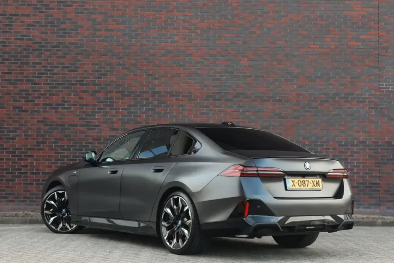 BMW 550 (Seria 5) din 2024 cu 64.350 km - oferta BMW207745 - foto 2