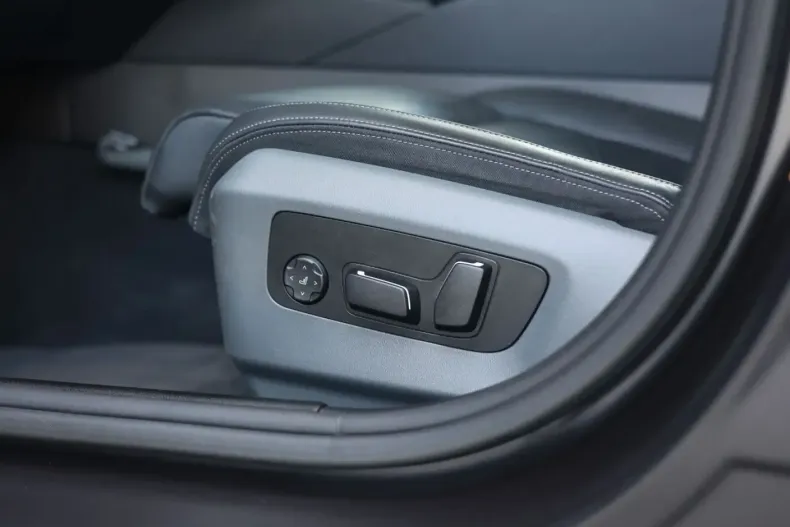 BMW 550 (Seria 5) din 2024 cu 64.350 km - oferta BMW207745 - foto 26