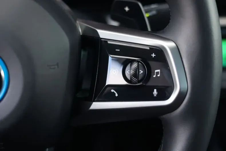 BMW 550 (Seria 5) din 2024 cu 64.350 km - oferta BMW207745 - foto 35