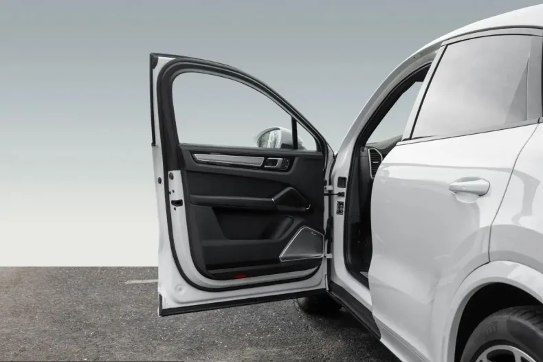 Porsche Cayenne din 2023 cu 36.990 km - oferta POR207778 - foto 18