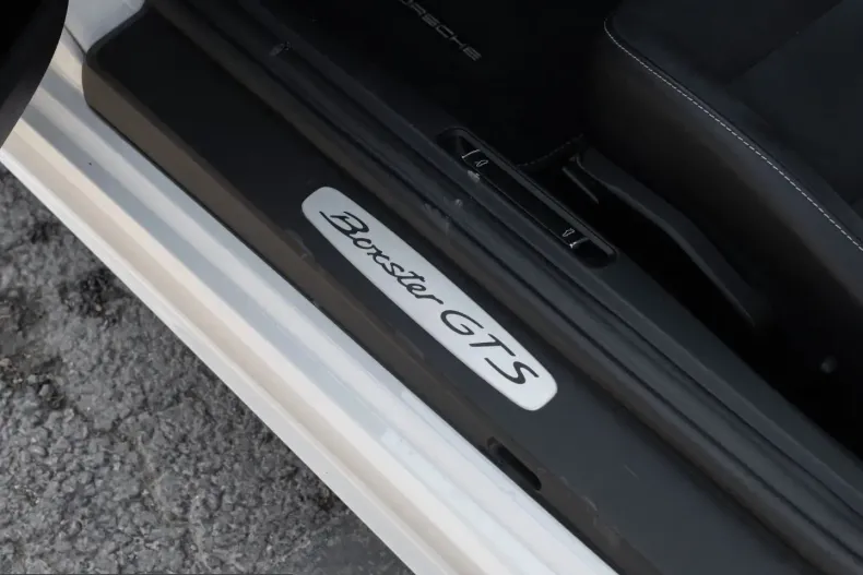 Porsche Boxster din 2024 cu 14.500 km - oferta POR207780 - foto 19