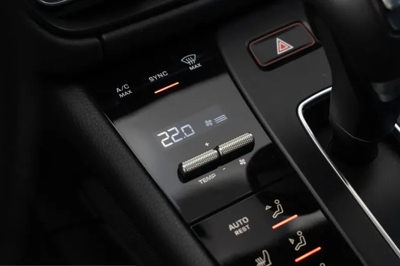 Porsche Macan din 2024 cu 28.700 km - oferta POR207782 - foto 29