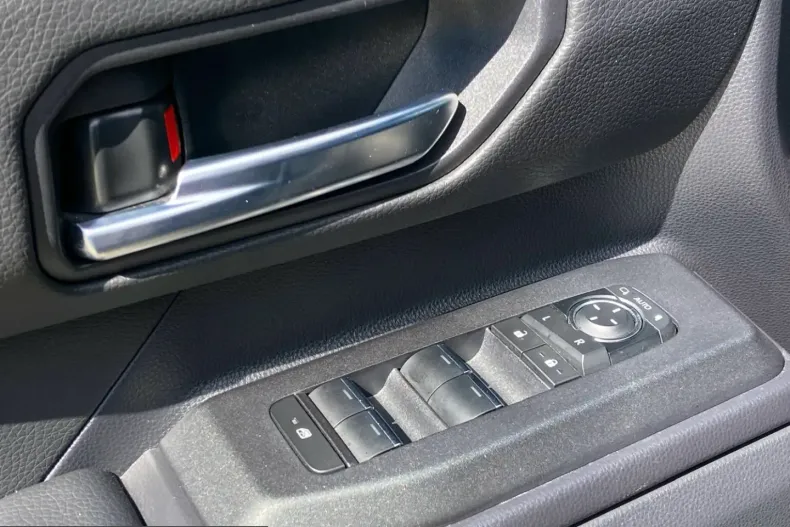 Toyota Land Cruiser din 2025 cu 18.516 km - oferta TOY207784 - foto 23