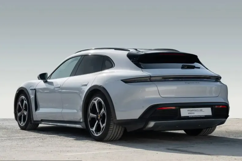 Porsche Taycan din 2024 cu 13.733 km - oferta POR207786 - foto 3