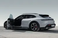 Porsche Taycan din 2024 cu 13.733 km - oferta POR207786 - foto 13