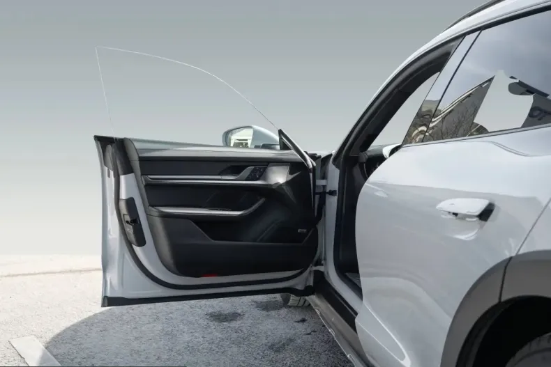 Porsche Taycan din 2024 cu 13.733 km - oferta POR207786 - foto 14