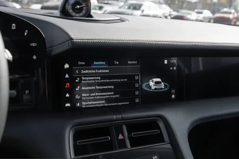 Porsche Taycan din 2024 cu 13.733 km - oferta POR207786 - foto 20