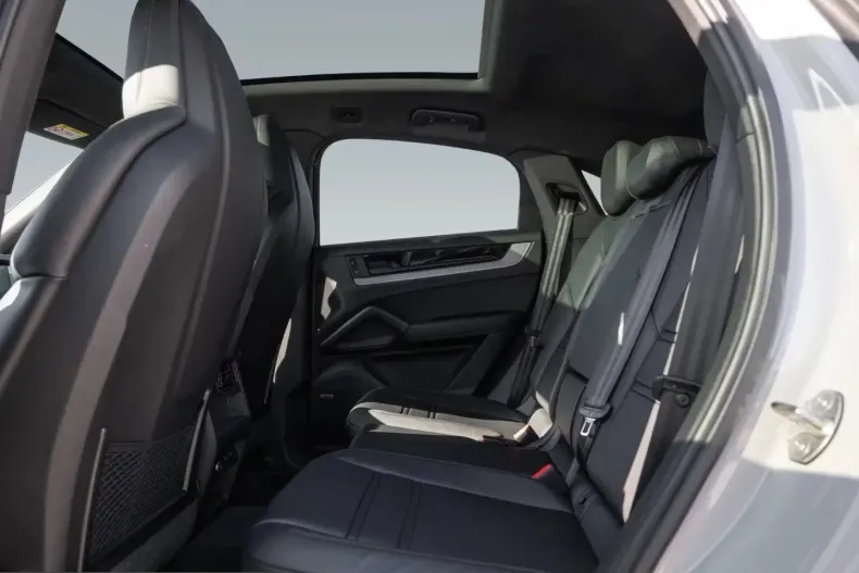 Porsche Cayenne din 2025 cu 6.504 km - oferta POR207788 - foto 21