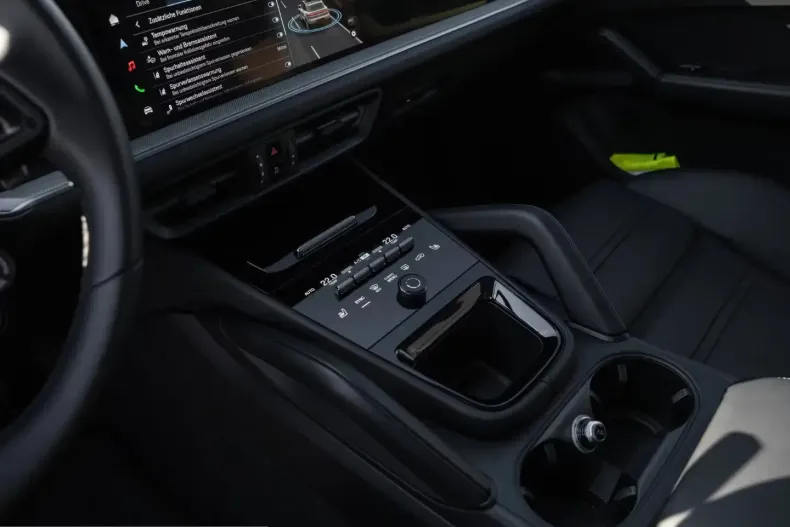 Porsche Cayenne din 2025 cu 6.504 km - oferta POR207788 - foto 26