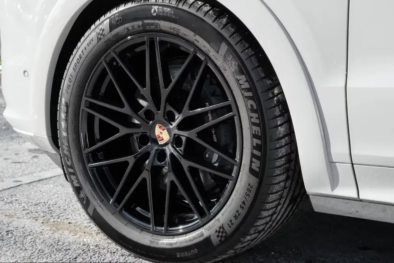 Porsche Cayenne din 2025 cu 6.504 km - oferta POR207788 - foto 32