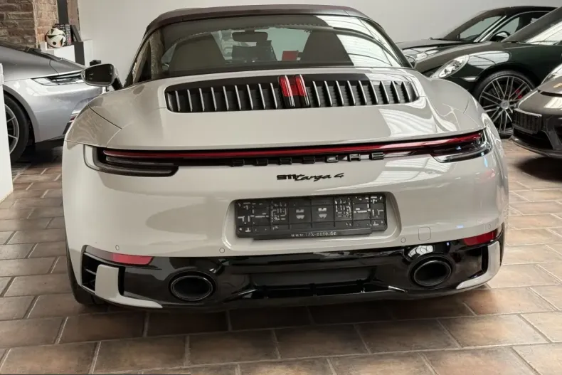 Porsche 992 din 2024 cu 14.300 km - oferta POR207796 - foto 9
