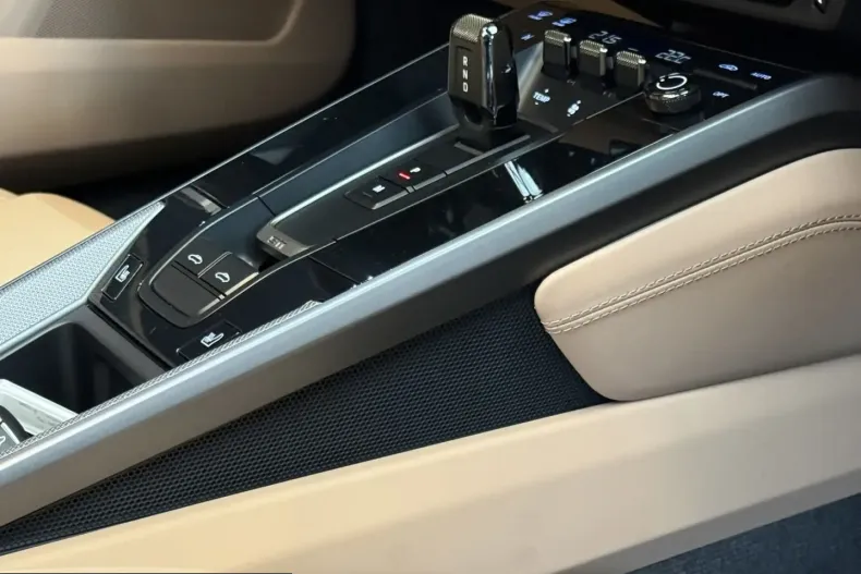 Porsche 992 din 2024 cu 14.300 km - oferta POR207796 - foto 24