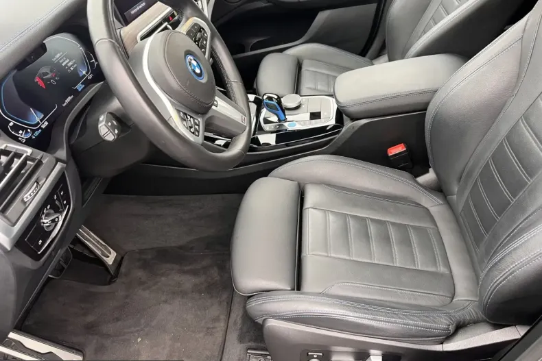 BMW iX3 (Seria X) din 2022 cu 31.070 km - oferta BMW207799 - foto 7