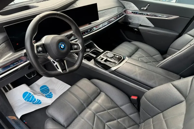 BMW i7 (Seria 7) din 2023 cu 16.528 km - oferta BMW207801 - foto 14