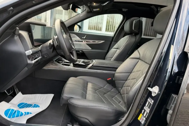 BMW i7 (Seria 7) din 2023 cu 16.528 km - oferta BMW207801 - foto 15