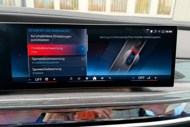 BMW i7 (Seria 7) din 2023 cu 16.528 km - oferta BMW207801 - foto 38