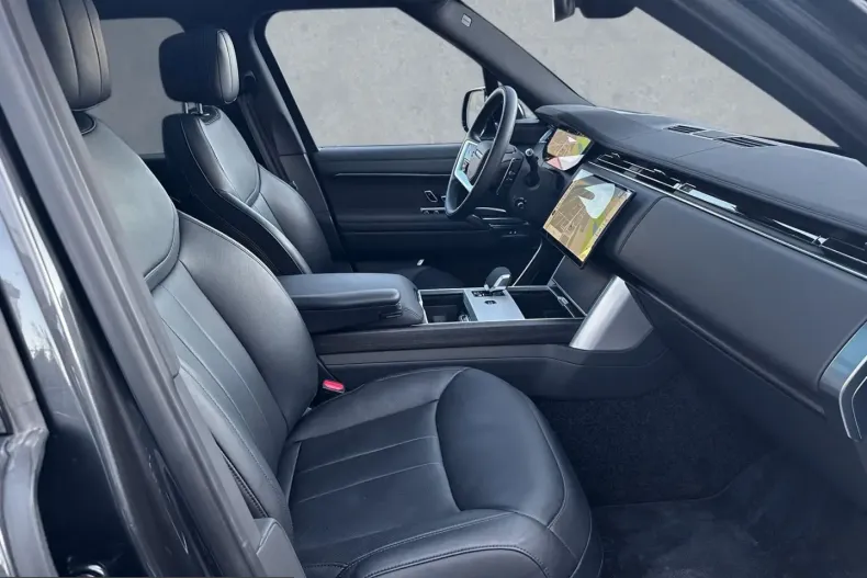 Land Rover Range Rover din 2025 cu 18.400 km - oferta LAN207804 - foto 3