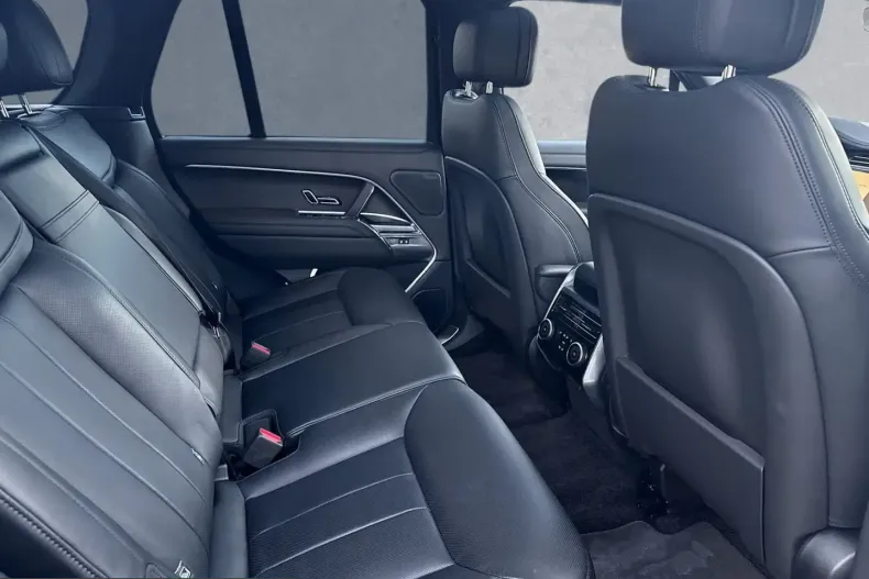 Land Rover Range Rover din 2025 cu 18.400 km - oferta LAN207804 - foto 5