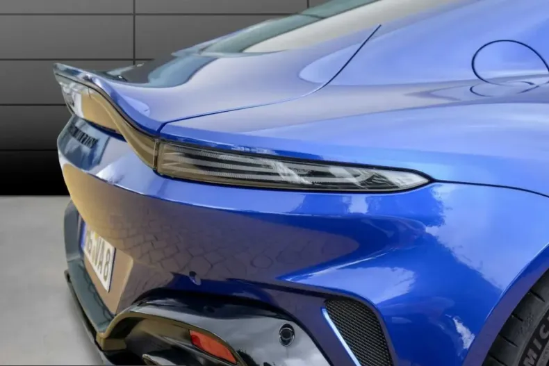 Aston Martin V8 Vantage din 2024 cu 10.499 km - oferta AST207806 - foto 4