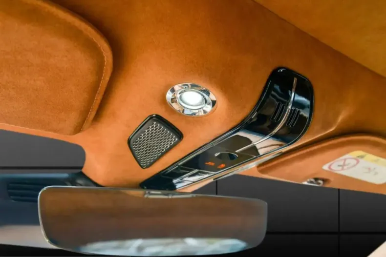 Aston Martin V8 Vantage din 2024 cu 10.499 km - oferta AST207806 - foto 25