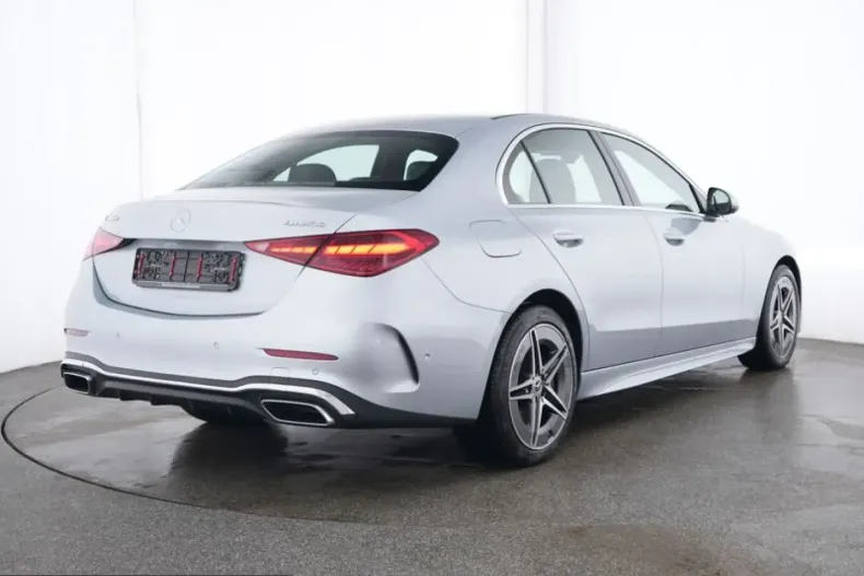 Mercedes-Benz C 300 (Clasa C) din 2024 cu 19.900 km - oferta MER207814 - foto 4