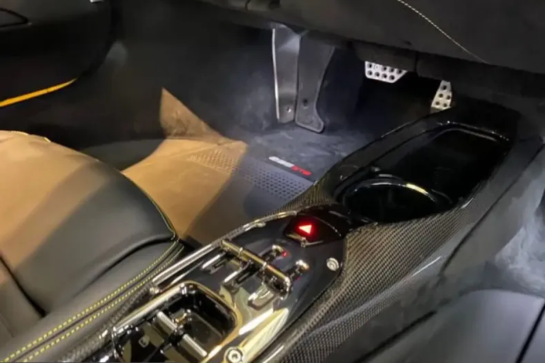 Ferrari 296 GTB din 2024 cu 1.440 km - oferta FER207821 - foto 17