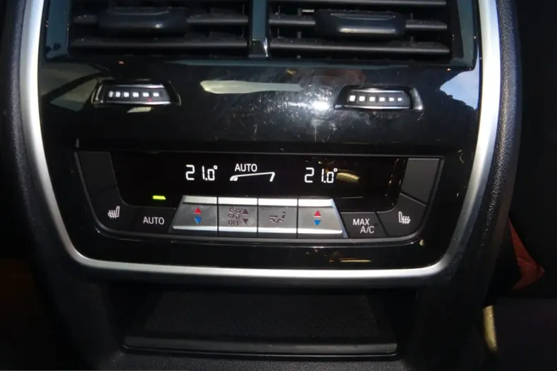 BMW X7 (Seria X) din 2021 cu 105.606 km - oferta BMW207829 - foto 22