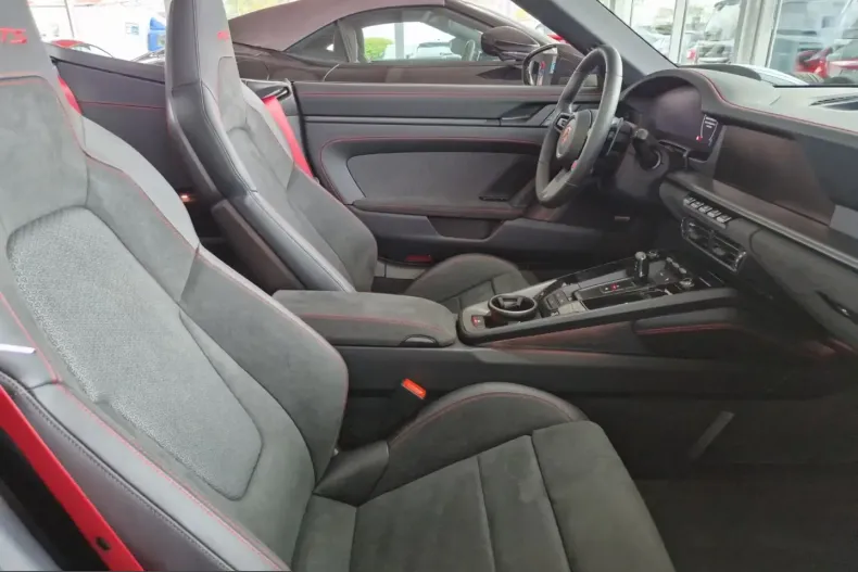 Porsche 992 din 2025 cu 500 km - oferta POR207836 - foto 8