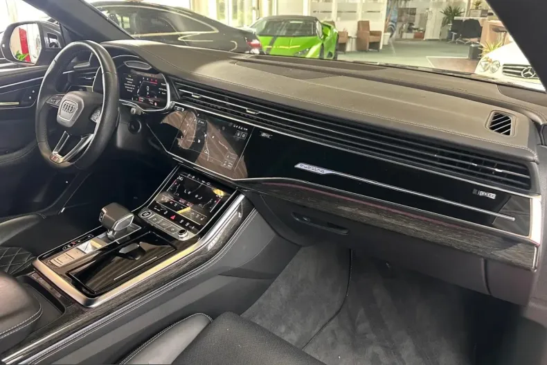 Audi Q8 din 2023 cu 122.652 km - oferta AUD207838 - foto 10