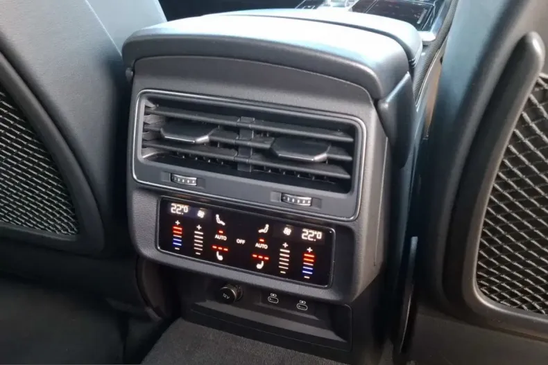 Audi Q8 din 2022 cu 120.980 km - oferta AUD207840 - foto 13