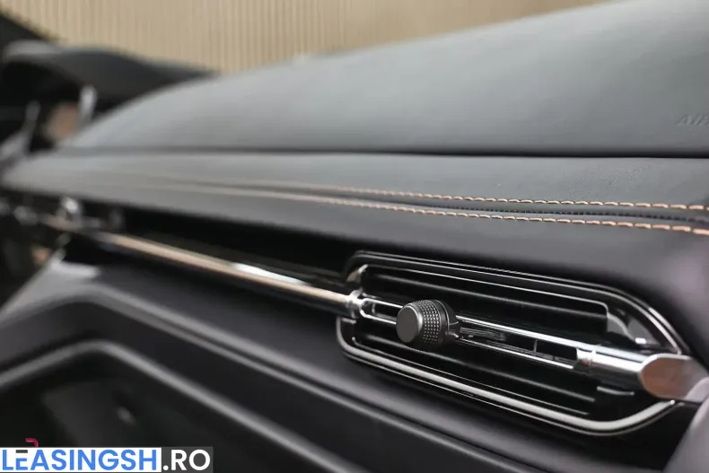 Aston Martin DB12 din 2024 cu 2.367 km - oferta AST207841 - foto 35