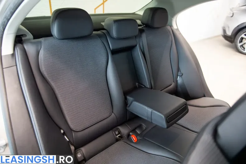 Mercedes-Benz C 300 (Clasa C) din 2022 cu 83.407 km - oferta MER207842 - foto 30