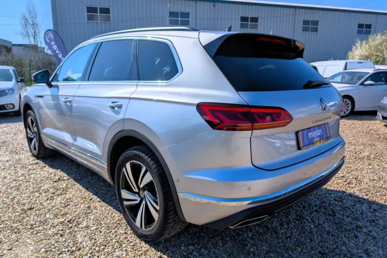 Volkswagen Touareg din 2021 cu 146.855 km - oferta VOL207849 - foto 8