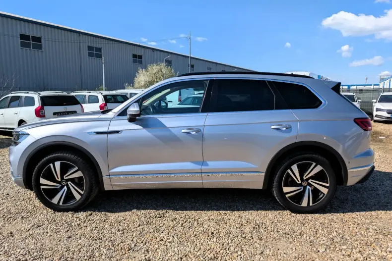 Volkswagen Touareg din 2021 cu 146.855 km - oferta VOL207849 - foto 9