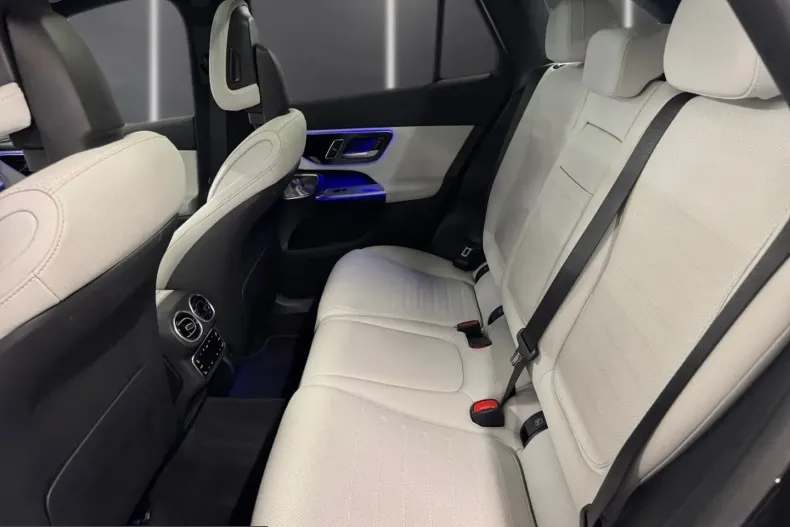 Mercedes-Benz GLC 300 (Clasa GLC) din 2024 cu 12.980 km - oferta MER207850 - foto 11