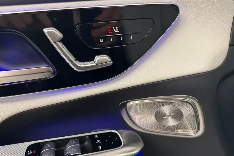 Mercedes-Benz GLC 300 (Clasa GLC) din 2024 cu 12.980 km - oferta MER207850 - foto 14