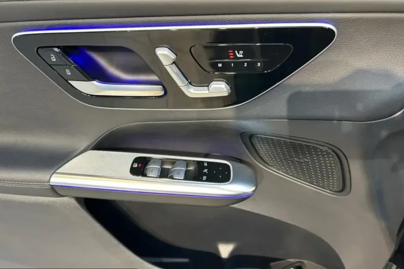 Mercedes-Benz GLC 300 (Clasa GLC) din 2023 cu 46.273 km - oferta MER207854 - foto 15