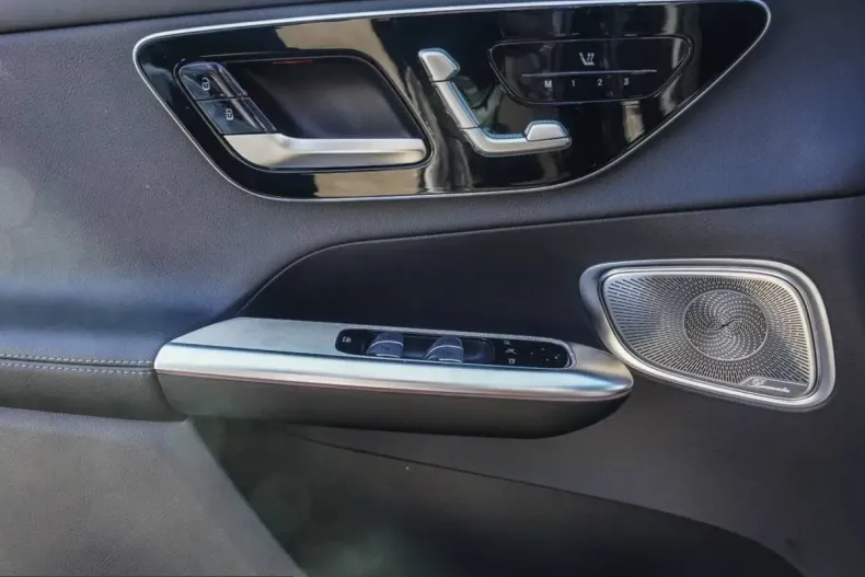 Mercedes-Benz GLC 220 (Clasa GLC) din 2023 cu 55.918 km - oferta MER207855 - foto 18