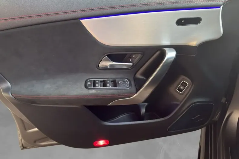 Mercedes-Benz CLA 35 AMG (Clasa CLA) din 2023 cu 48.106 km - oferta MER207856 - foto 17