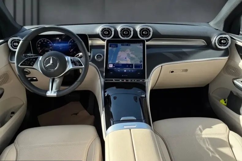 Mercedes-Benz GLC 200 (Clasa GLC) din 2024 cu 8.980 km - oferta MER207857 - foto 2