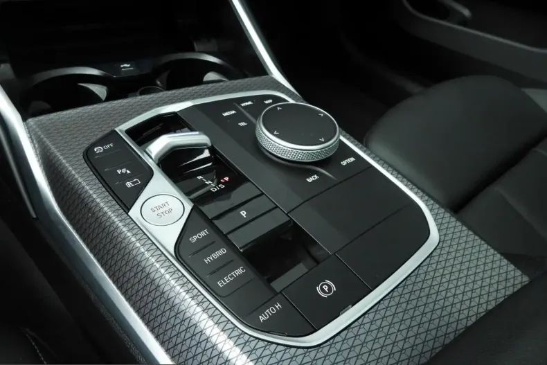 BMW 320 (Seria 3) din 2024 cu 33.000 km - oferta BMW207860 - foto 16