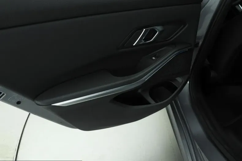 BMW 320 (Seria 3) din 2024 cu 33.000 km - oferta BMW207860 - foto 17